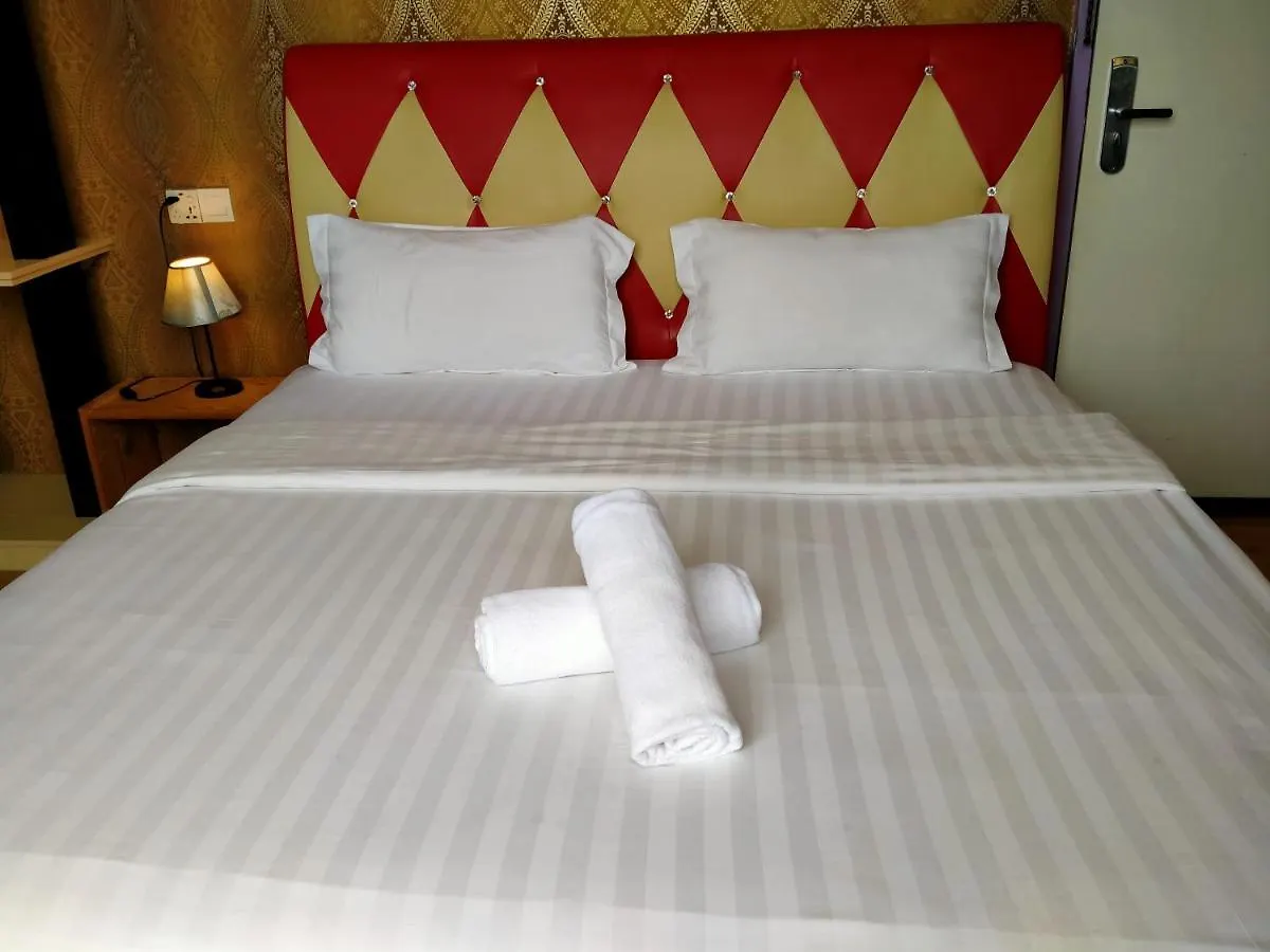 Hotel Zamburger Enstek Sepang