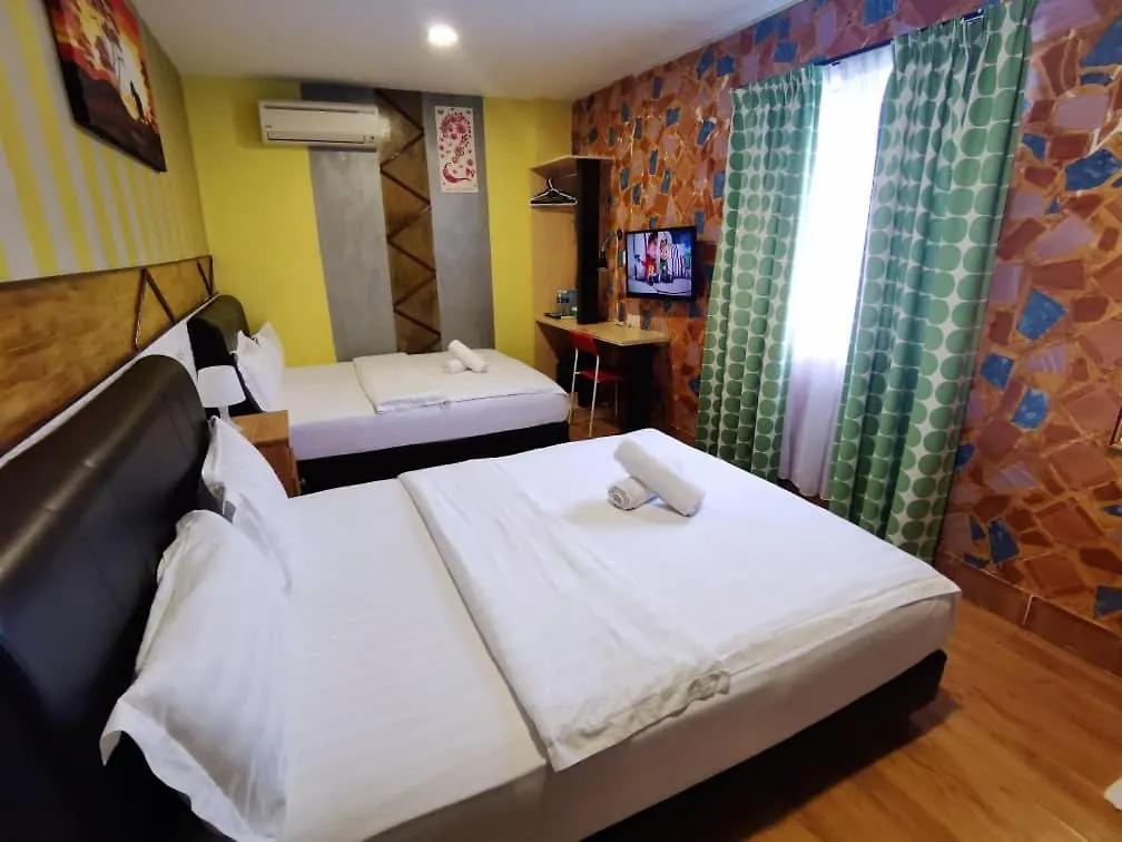 Hotel Zamburger Enstek Sepang