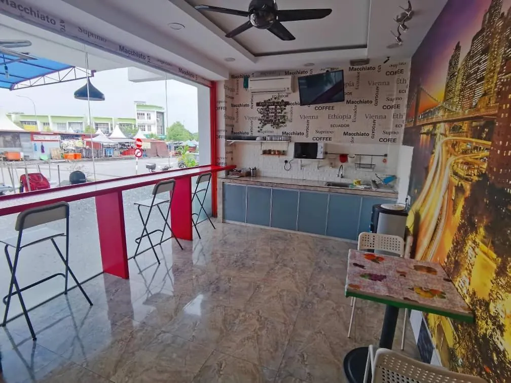 Hotel Zamburger Enstek Sepang