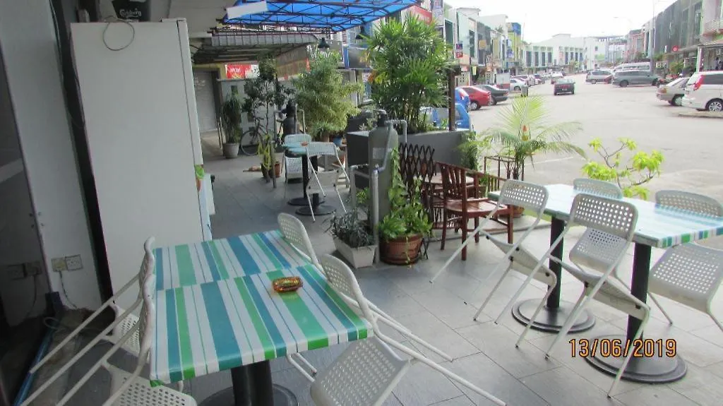 Hotel Zamburger Enstek Sepang