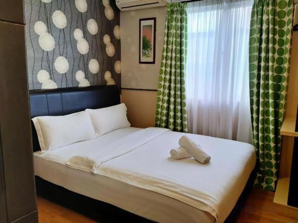 **  Hotel Zamburger Enstek Sepang Malaysia