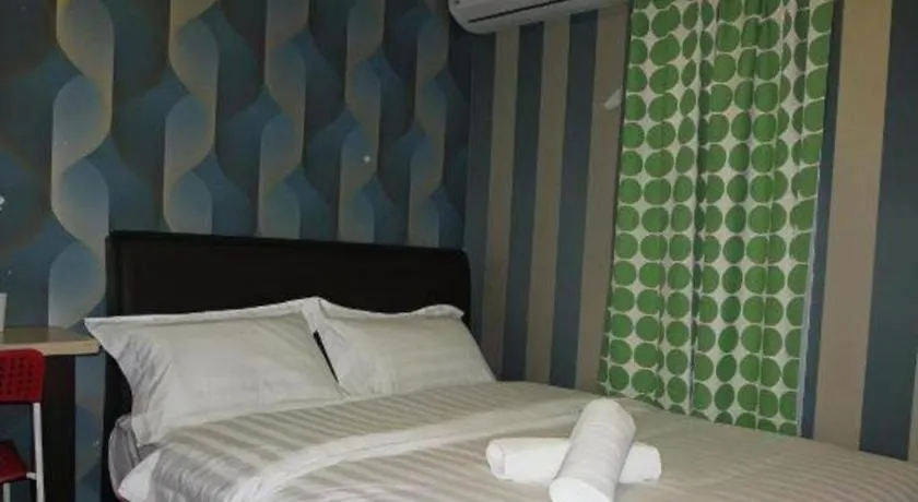 Hotel Zamburger Enstek Sepang