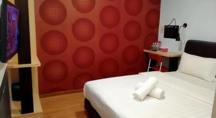 Hotel Zamburger Enstek Sepang