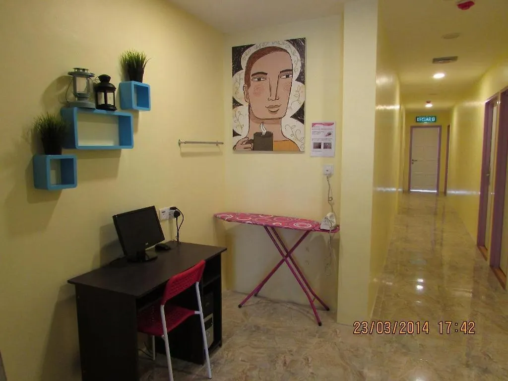 Hotel Zamburger Enstek Sepang
