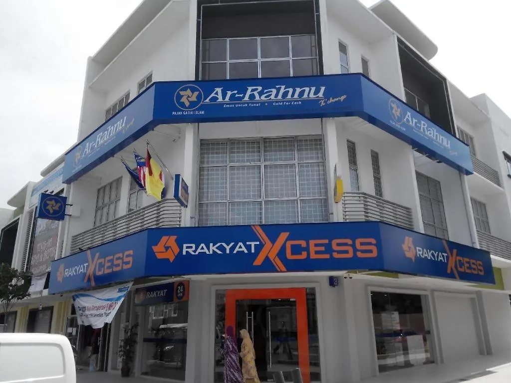Hotel Zamburger Enstek Sepang